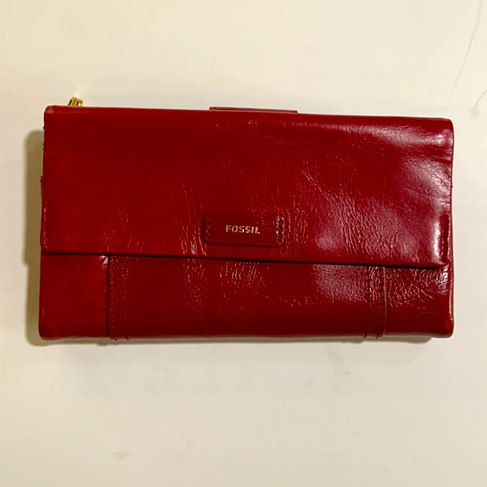 Fossil NWT Red Leather Slim Clutch Wallet